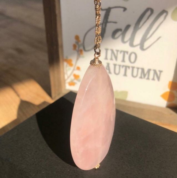 Faceted Rose Quartz Teardrop Pendant - Picture 4 of 5